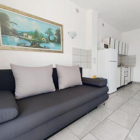 Apartmani Irena Veprinac Eksteriør billede