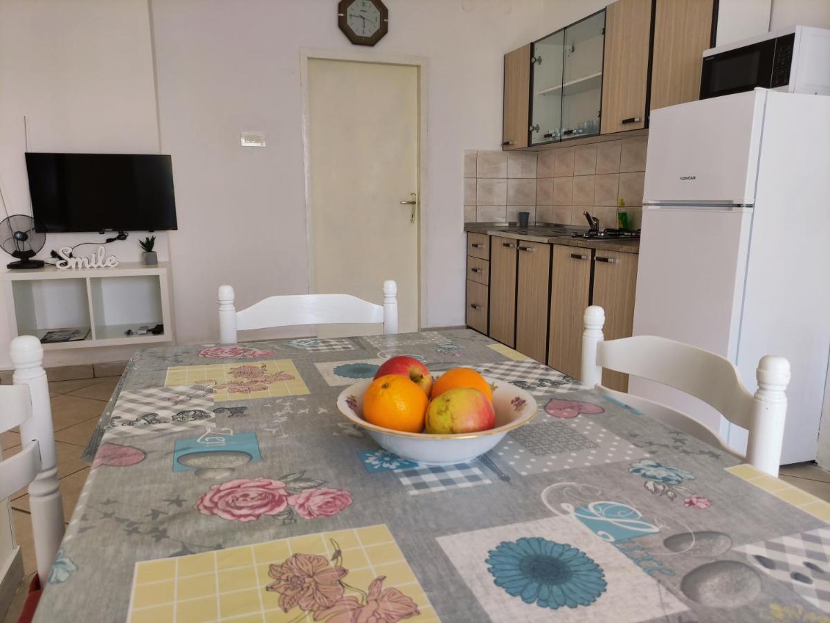 Apartmani Irena Veprinac Eksteriør billede