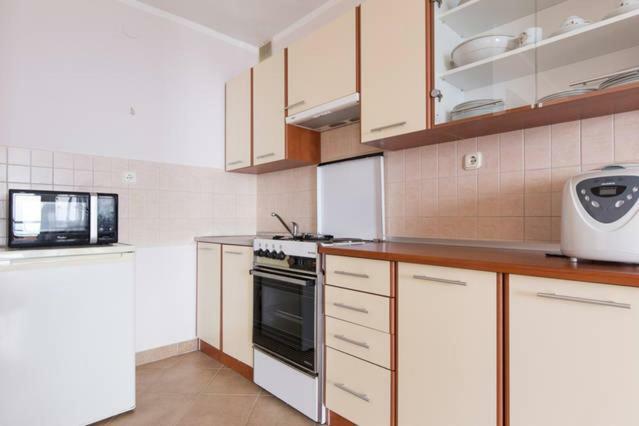 Apartmani Irena Veprinac Eksteriør billede